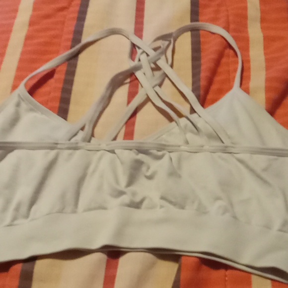 Sport bra size large perfect condition - Picture 2 of 2